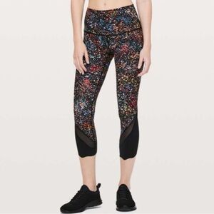 4 Lululemon Wunder Under Crop II Scallop Flowerescent Black special edition